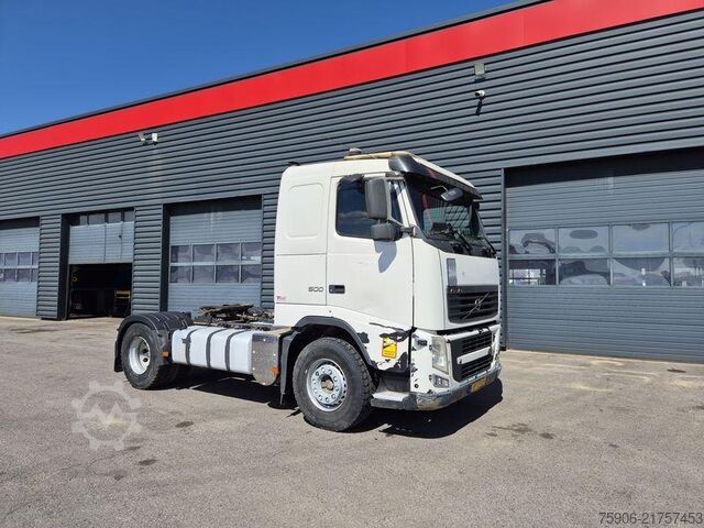Standard tractor unit Volvo FH