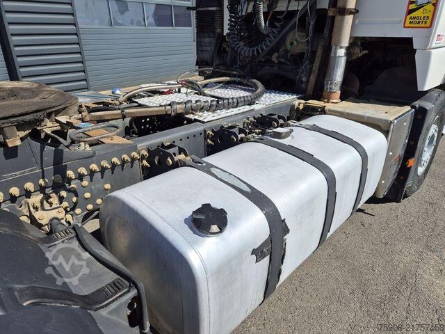 Standard tractor unit Volvo FH