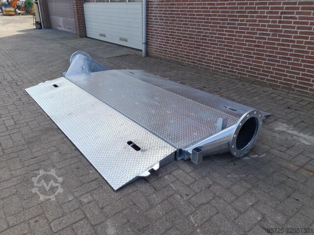 Loader/unloader  Leidingdrempel / road ramp