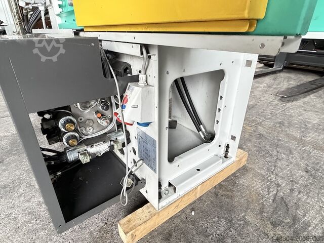 Injection molding machine Arburg 270C 400-100 e²  golden edition