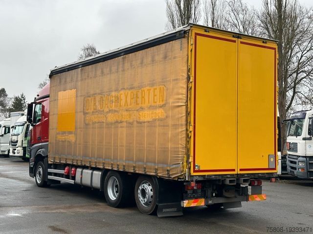 Flatbed truck with tarp MERCEDES-BENZ Actros 2545 Pritche 7,29m Hubdach Stapler