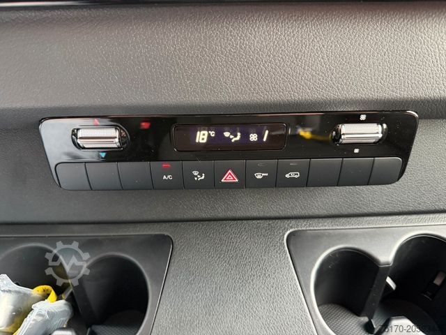 High top van MERCEDES-BENZ Sprinter 317 CDI 3665 9G AHK3,5to Klima Schwing