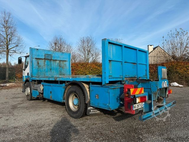 Flatbed truck RENAULT Premium 340   / Manual pump / Retarder