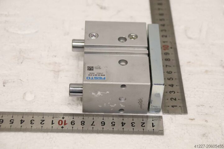 Guide cylinder Festo DFM-25-20-P-A-KF  170922