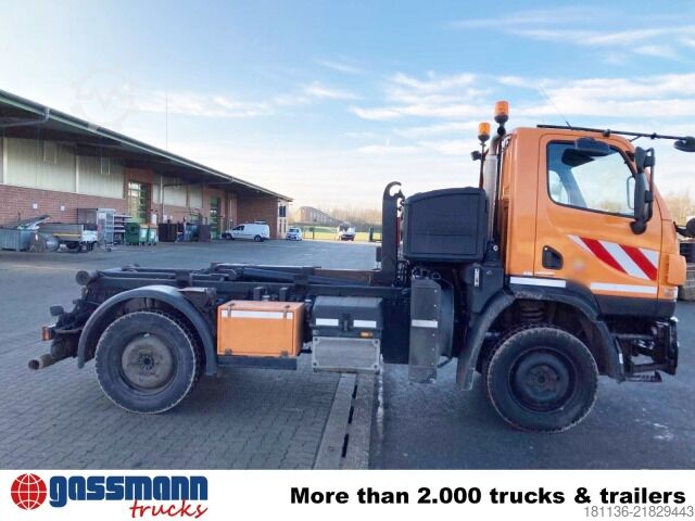 Special purpose truck Unimog U 20 4x4, City-Abroller, Zapfwelle,