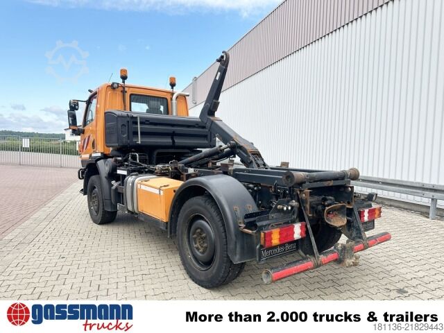 Special purpose truck Unimog U 20 4x4, City-Abroller, Zapfwelle,