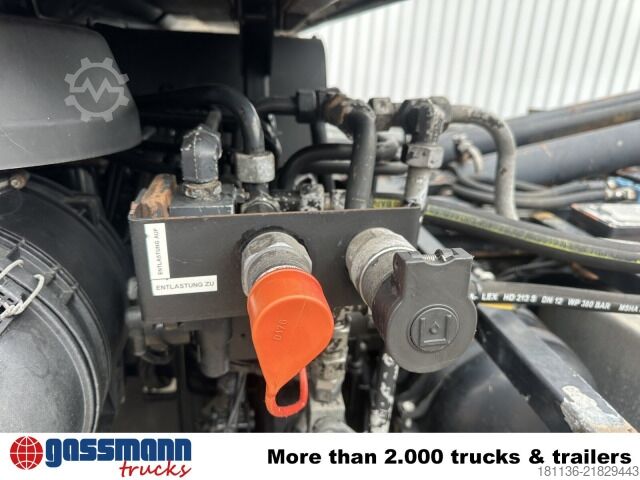 Special purpose truck Unimog U 20 4x4, City-Abroller, Zapfwelle,