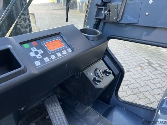 Electric 4-wheel forklift Toyota 8 FBMT 35