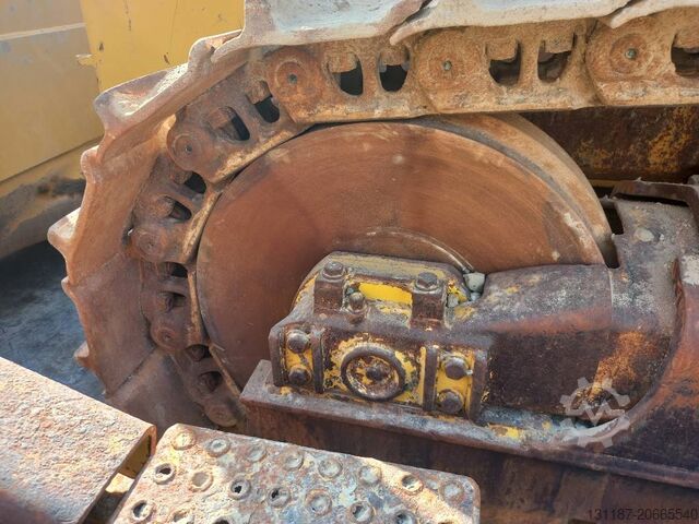 Dozer Komatsu D155A-6R (4 pcs available in Abu Dhabi)