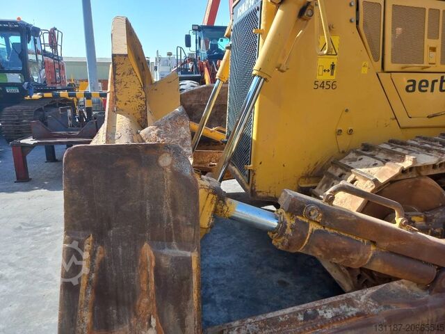 Dozer Komatsu D155A-6R (4 pcs available in Abu Dhabi)