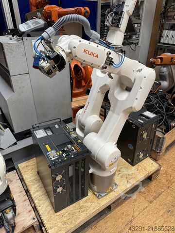 Industrial robot KUKA KR10 R1100-2 / SEL KRC4 (82 + 135 Std.)