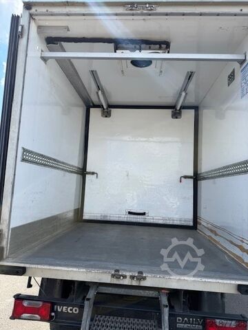 Light truck with freezer and cooling compartment Iveco Daily 35