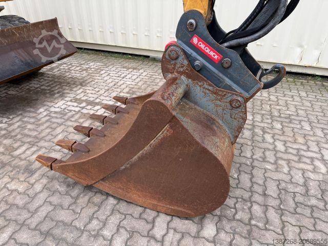 Mobilbagger LIEBHERR A914 Compact / 2017 BJ / 9.979 H / OilQuick