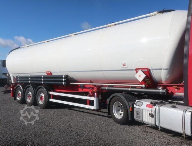 Silo semitrailer Spitzer SK 2760 CAL 60m³ Kippsilo Hydraulik Unfall