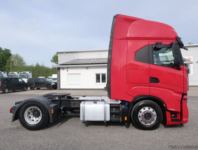 Standard tractor unit Iveco S-Way AS 440 S 46 Intarder PTO Standklima