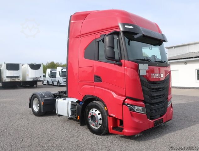 Standard tractor unit Iveco S-Way AS 440 S 46 Intarder PTO Standklima