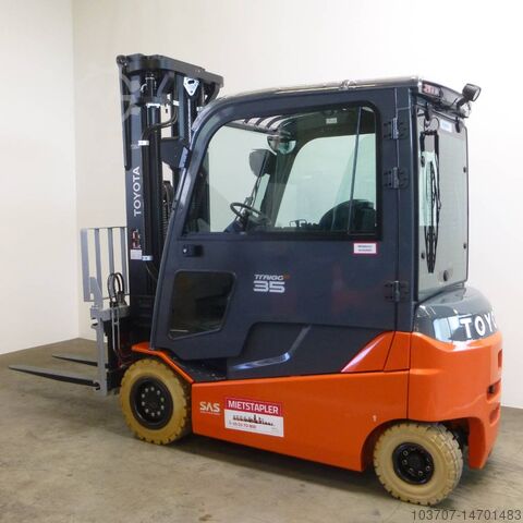 Gabelstapler Toyota 8 FB MT 35