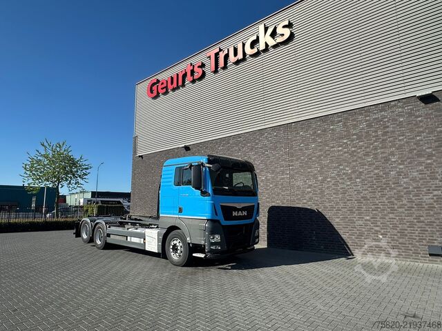 Hakenarmsystem MAN TGX 28.480 6X2 MET HIAB MULTILIFT XR21S61 HAAKA...
