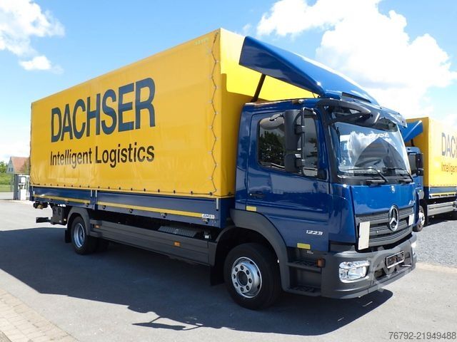 LKW mit Pritsche & Plane MERCEDES-BENZ 1223 L Atego 4/Pritsche 7,2m/LBW/AHK/Klima/98tkm