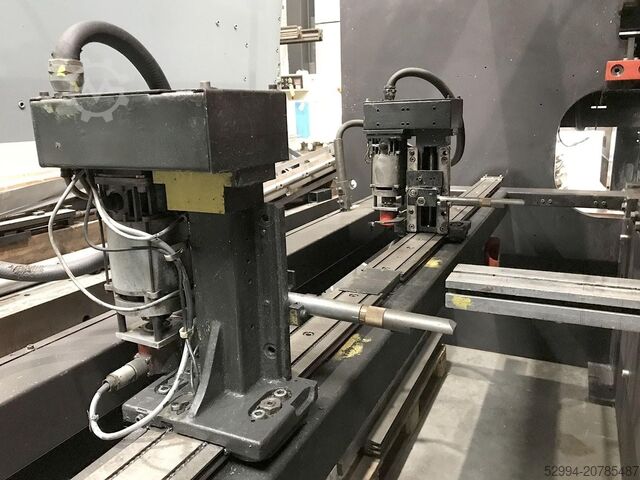 Hydraulische Abkantpressen Amada Promecam HFB 170 ton x 4230 mm CNC