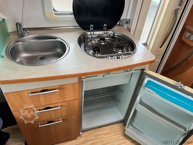 Teilintegriertes Wohnmobil HYMER/ERIBA T 578 SL - Festbett - Sat/TV - Solar - 2 x Klima
