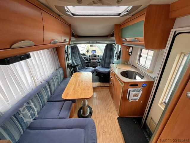 Teilintegriertes Wohnmobil HYMER/ERIBA T 578 SL - Festbett - Sat/TV - Solar - 2 x Klima