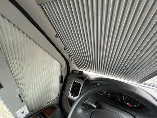 Teilintegriertes Wohnmobil HYMER/ERIBA T 578 SL - Festbett - Sat/TV - Solar - 2 x Klima