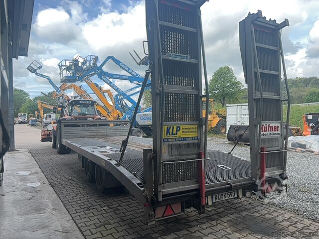 Low Bed Semi-trailer Blomenröhr 674/11900