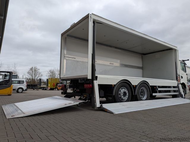 LKW mit Kofferaufbau MAN TGM 26.320 6x2/4 Getränkefahrzeug Wingliner LBW