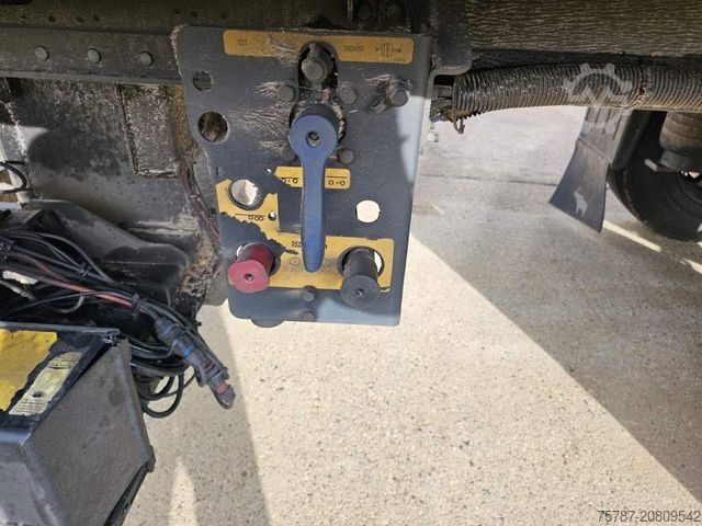 Kühlauflieger SCHMITZ CARGOBULL Tiefkühler City, 2. Achse drehbar, Carrier 1550