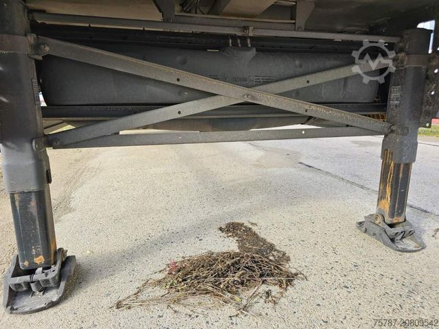 Kühlauflieger SCHMITZ CARGOBULL Tiefkühler City, 2. Achse drehbar, Carrier 1550