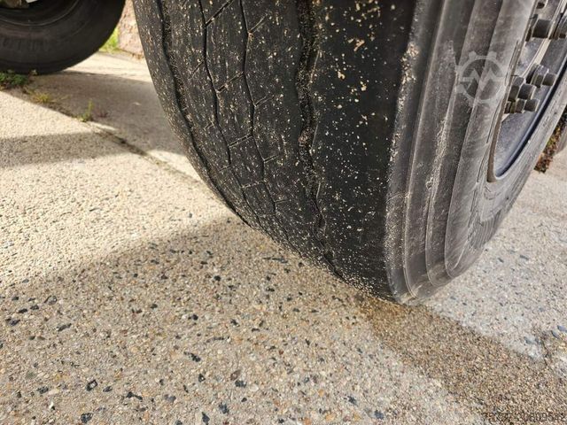 Kühlauflieger SCHMITZ CARGOBULL Tiefkühler City, 2. Achse drehbar, Carrier 1550