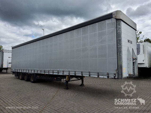Auflieger mit Pritsche & Plane Schmitz Cargobull Curtainsider Mega Getränke