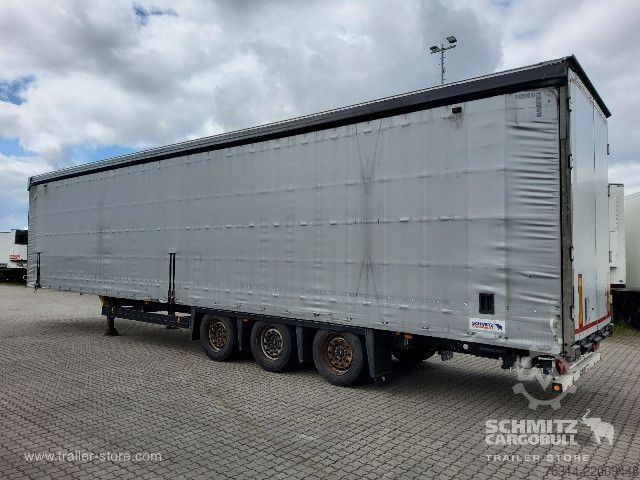 Auflieger mit Pritsche & Plane Schmitz Cargobull Curtainsider Mega Getränke