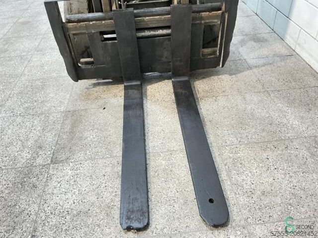 Gabelstapler Mitsubishi FD 25 T