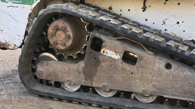 Laderaupe Bobcat T140