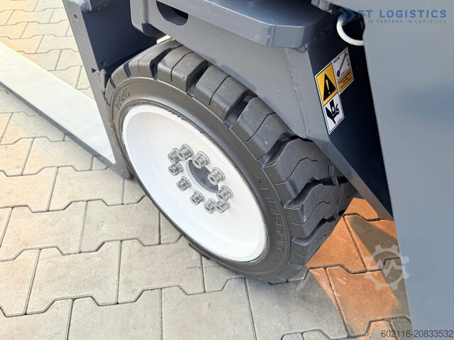 4-Wege-Gabelstapler Combilift C4000CB TRIPLEX 5200MM FREE-LIFT TOP 1