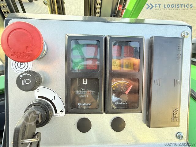 Vierwegestapler Combilift CB4000 GAS TRIPLEX 5200 POSITIONER