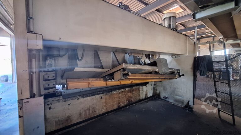 Hydraulic guillotine shear Steiner HTS 30 113