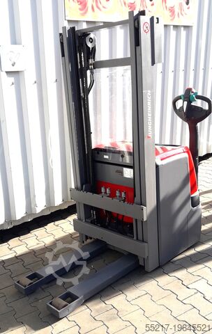 Hochhubwagen mit Zusatzhydraulik Jungheinrich EJC 216