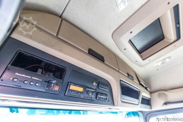 Standard tractor Mercedes-Benz ACTROS 1848 LS +VOITH