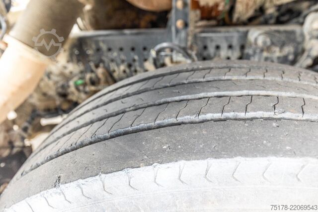 Standard tractor Mercedes-Benz ACTROS 1848 LS +VOITH