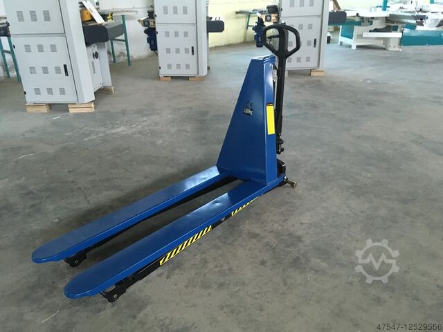 Lift truck NH SLX1515E