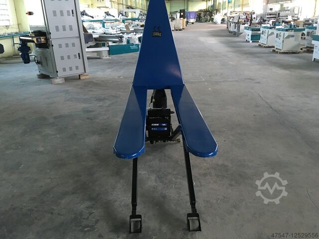 Lift truck NH SLX1515E