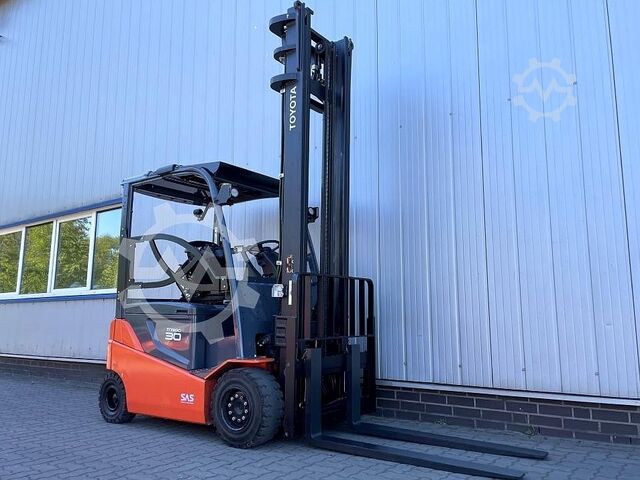 Elektro 4 Rad-Stapler Toyota 8FBMKT30
