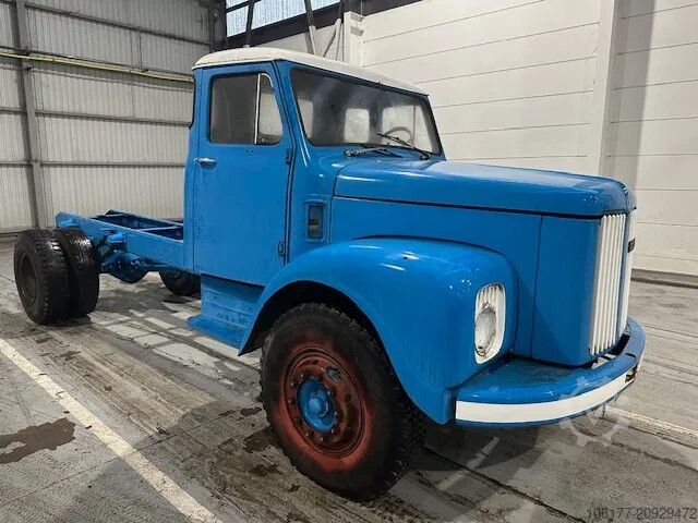 Fahrgestell mit Fahrerhaus Scania L 86 TORPEDO