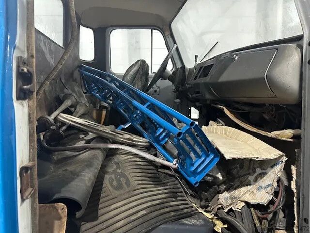 Fahrgestell mit Fahrerhaus Scania L 86 TORPEDO