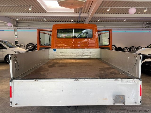 Pick-up van VOLKSWAGEN Crafter DoKa Pritsche*Motor läuft Unrund*