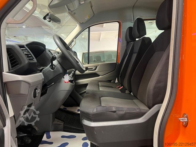 Pick-up van VOLKSWAGEN Crafter DoKa Pritsche*Motor läuft Unrund*