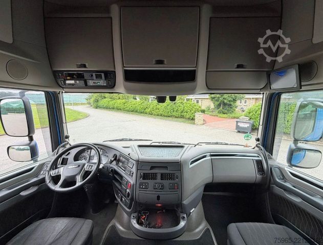 Refrigerated truck DAF XF 480 FAR ISOLATED BOXES TRS COOLING TAIL LIFT